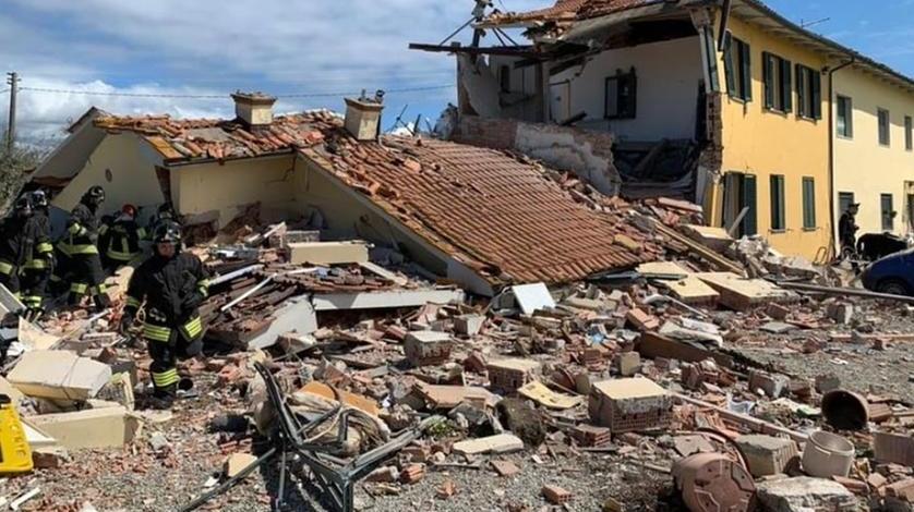Casa esplosa a Lucca: trovato un morto sotto le macerie, gravissima la moglie – Video