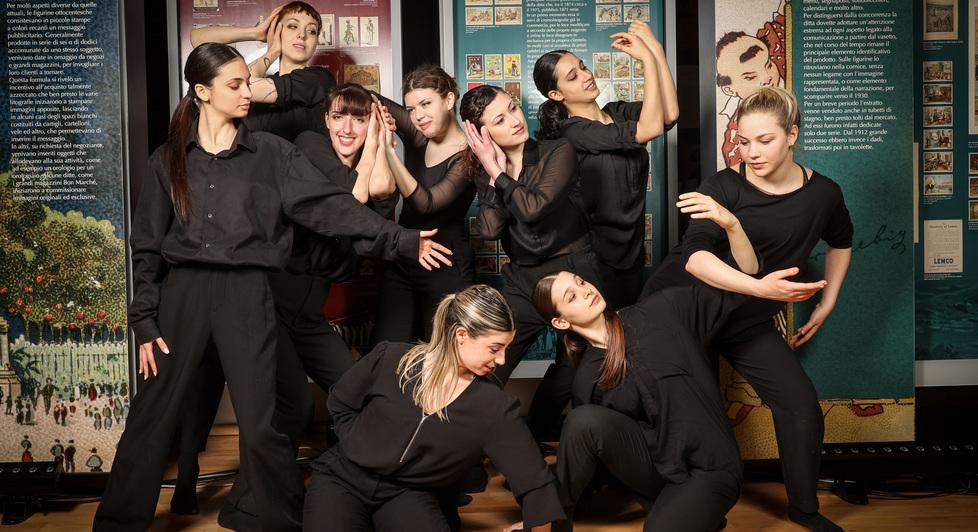 Modena Il Museo della Figurina diventa palco Si danza tra i cimeli della collezione 