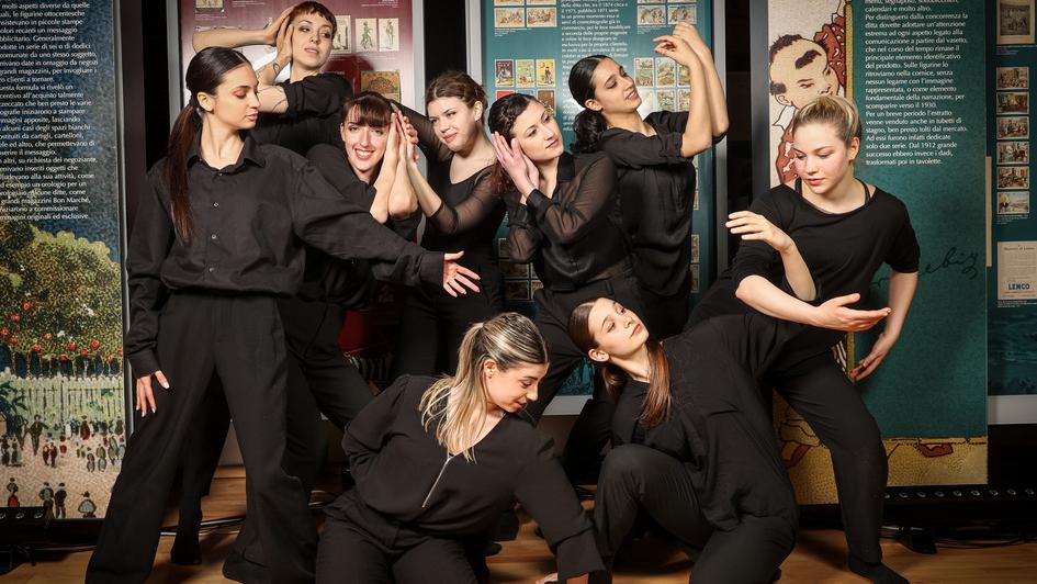 Modena Il Museo della Figurina diventa palco Si danza tra i cimeli della collezione