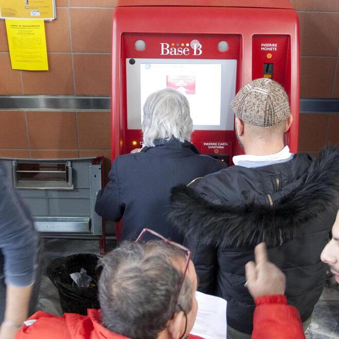 Macchinette per il pagamento del ticket (Foto d’archivio)