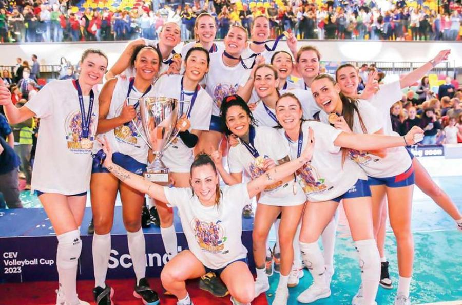 
	La gioia delle ragazze della Savino (Foto Maurizio Anatrini)

