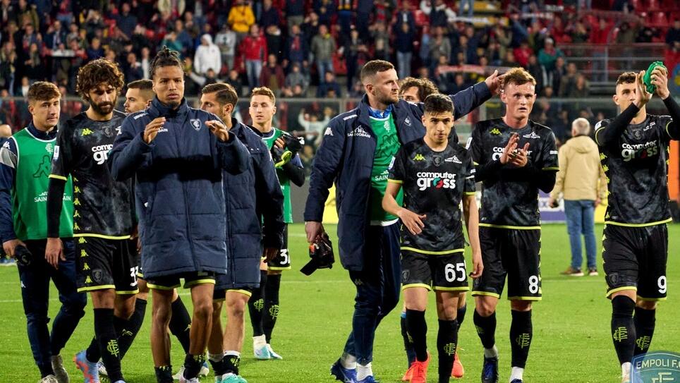 Il saluto ai tifosi a Cremona