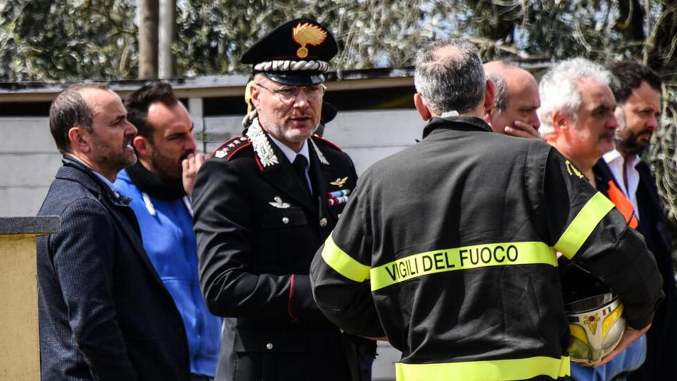 Il primo a sinistra è Salvatore Giannino, pm titolare dell’inchiesta