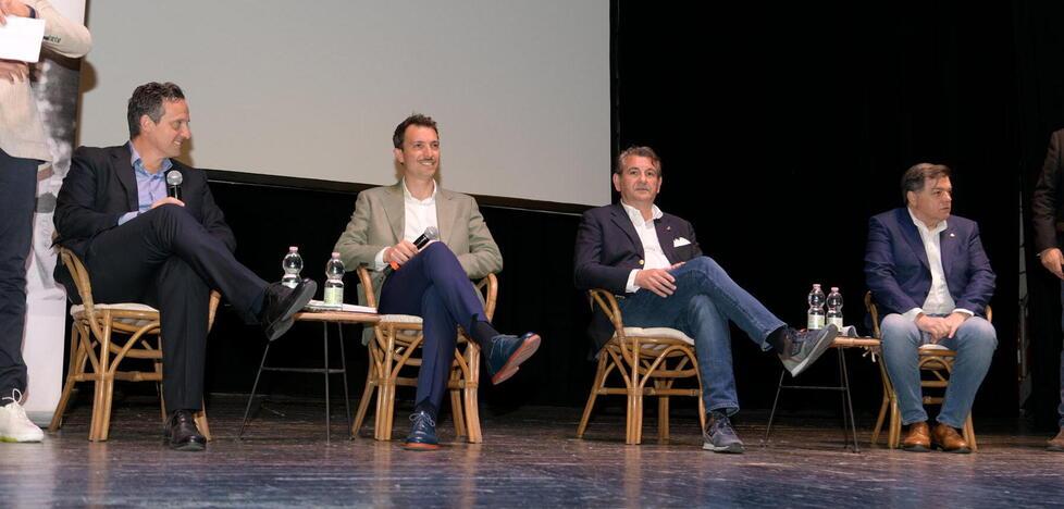 I quattro candidati a sindaco per Pietrasanta: «Le nostre idee per la città». Come è andato il primo confronto