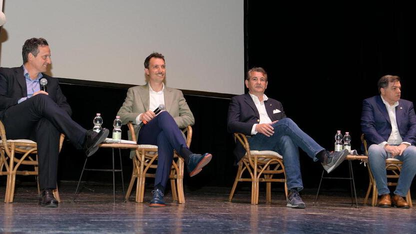 I quattro candidati a sindaco per Pietrasanta: «Le nostre idee per la città». Come è andato il primo confronto