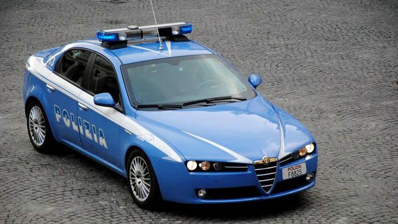 Firenze, due minori rapinano una 21enne: rintracciati con il gps del telefono