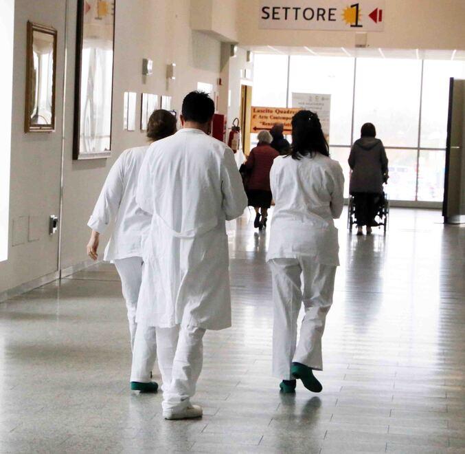 Ferrara, Ps e riorganizzazione: «Qui non si assume, la fuga diventa un’opzione»