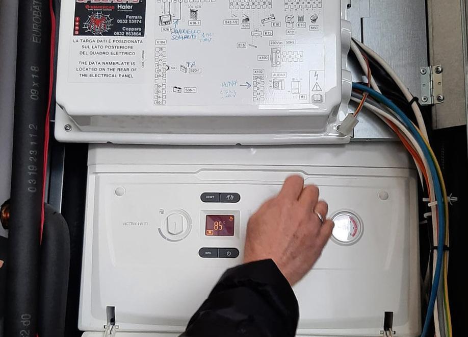 Ferrara, disavventure con la caldaia: installata non a regola d’arte