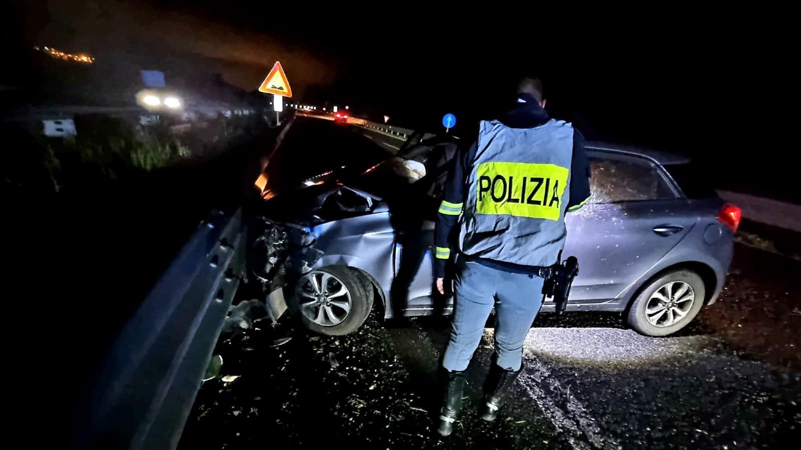 Sassari, completamente ubriaco si ferma quando perde la ruota