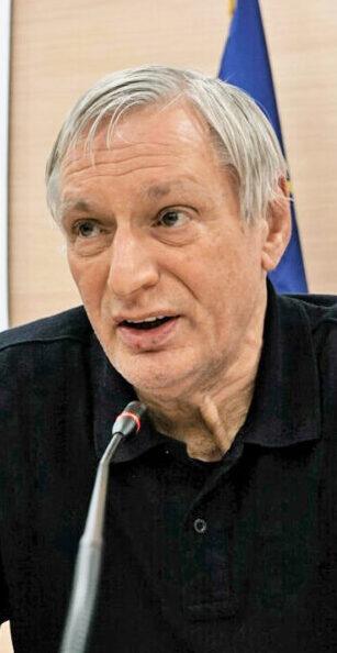 Modena Il 25 Aprile ricorda i nostri Caduti Don Ciotti in piazza con Anpi e sindaco 