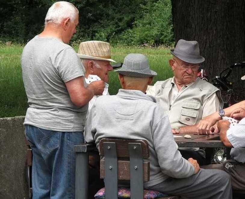 “Un giro di briscola in Appennino”: «Polemica in tv, ma il progetto porterà tanti benefici» 