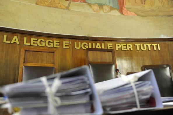 Pisa, il medico nega la violenza sulla collega: «Le ho fatto solo dei complimenti, ecco le frasi che le ho detto»