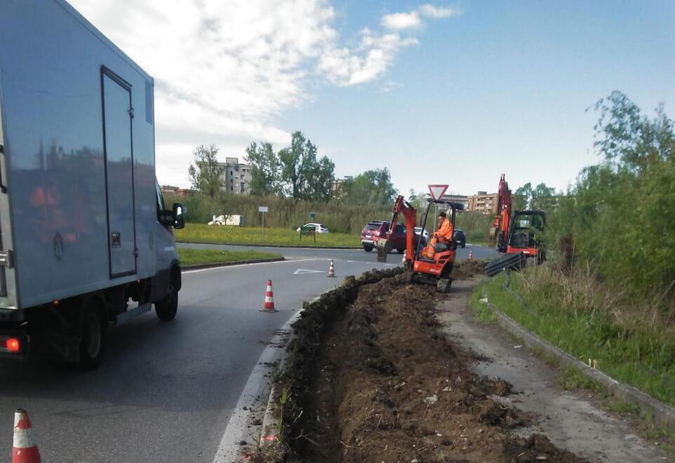 Caduti di Kindu, l’illuminazione per una rotatoria in sicurezza