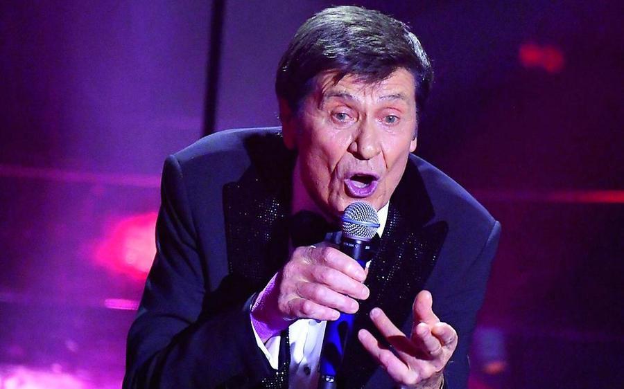 Ferrara, Gianni Morandi come il Boss: piazza full