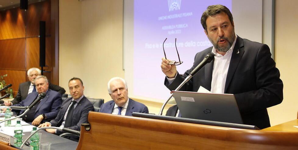Salvini agli industriali: «I treni veloci Pisa-Firenze sul tavolo del ministero»