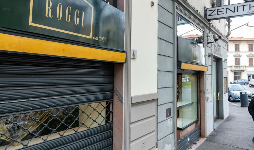 Maxi spaccata alla gioielleria di Gavinana: razzia da 200mila euro