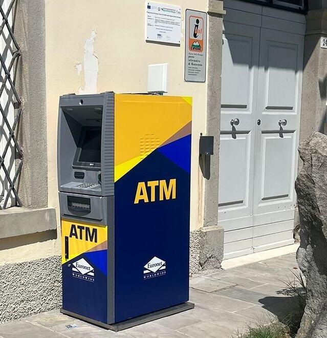 Montecreto resta di colpo senza contante: arriva il bancomat “comunale”