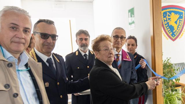Polizia stradale di Modena, un’aula per Girone «Un’emozione nel ricordo di papà»