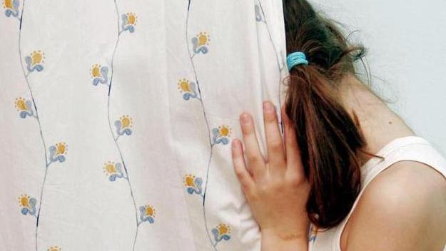 Sassari, abusi sessuali sulla nipote 12enne: bancario sceglie rito abbreviato 