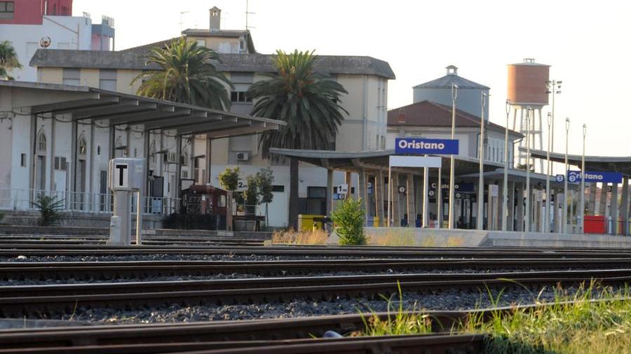 Treni, elettrificazione per la linea Cagliari-Oristano: via al bando, offerte entro il 18 maggio