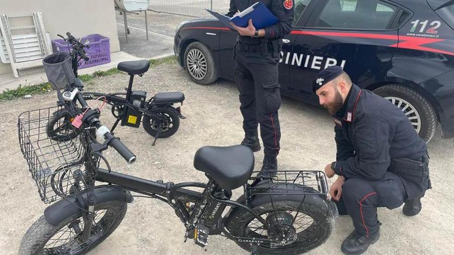 Prato, bici elettriche “truccate”: viaggiavano anche a 99 km/h