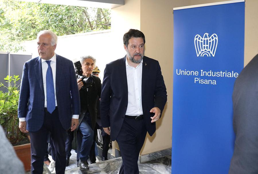 «Di Salvini apprezzo il fare»: bufera (e gelo Pd) su Giani
