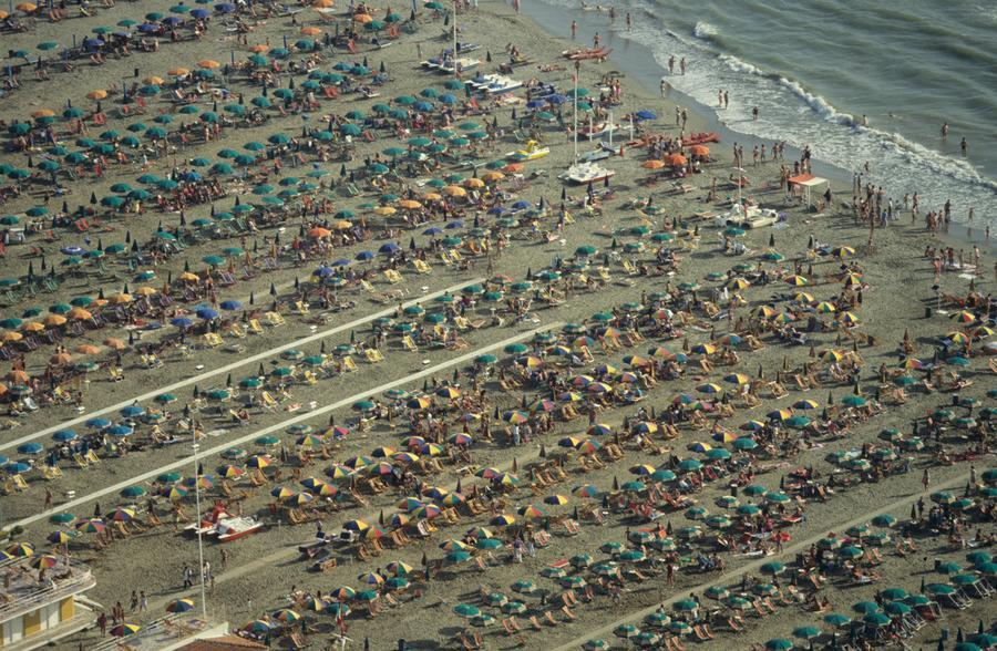 
	Una veduta di una spiaggia in Versilia

