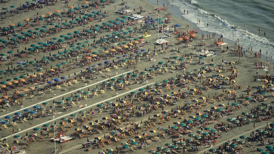 Una veduta di una spiaggia in Versilia