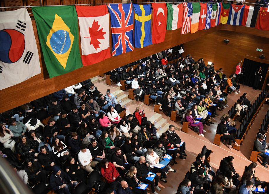 Giovani da tutto il mondo a Nuoro: ecco l’Onu in miniatura