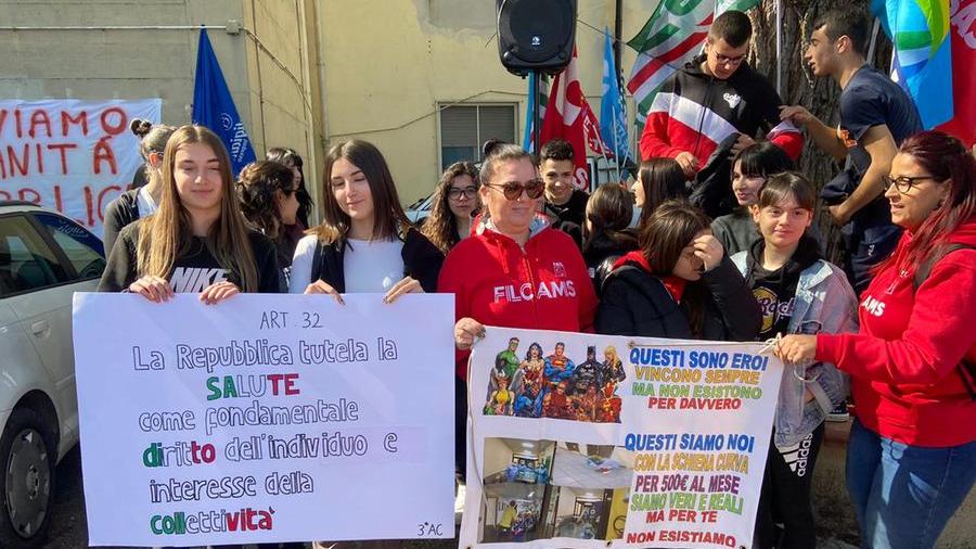 La mobilitazione del Nord Ovest fa tappa a Ozieri: “La sanità è un’emergenza nell’emergenza”