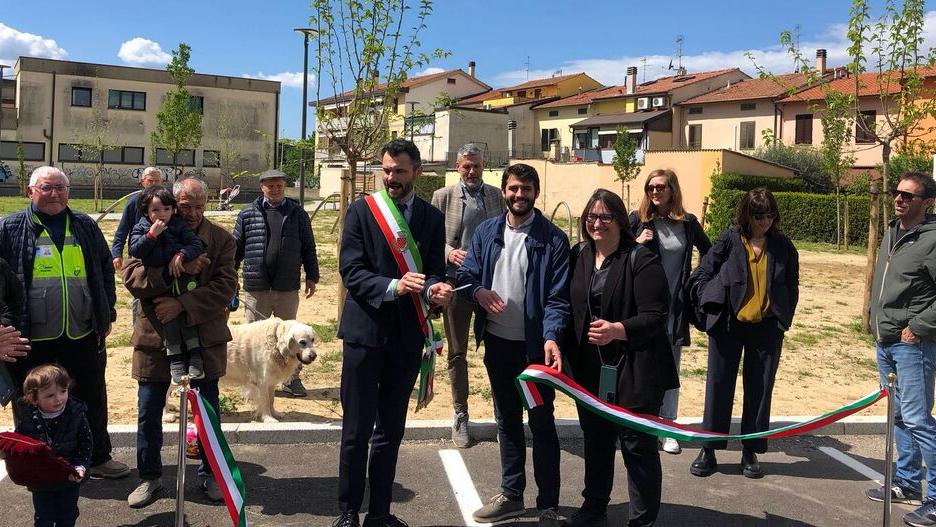 Un giardino e un parcheggio: nuovi spazi a Chiesanuova