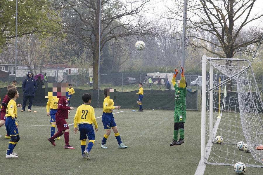 Il parroco di Poviglio critica gli eccessi dello sport: «Adesso la domenica c’è solo la partita»