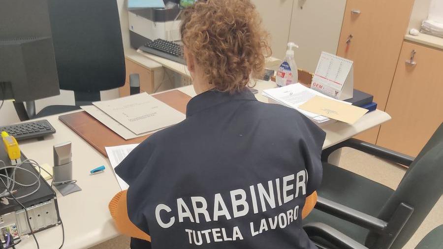 Lidi, denunce e sanzioni per cinque strutture turistiche