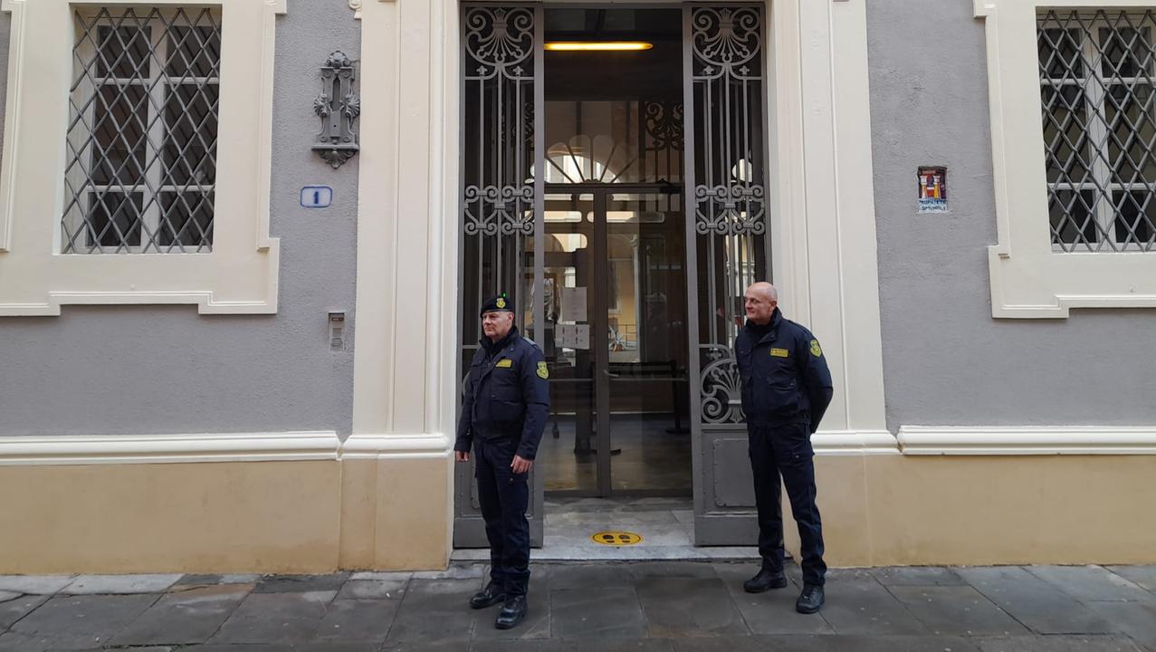 L'ingresso del tribunale penale di Livorno