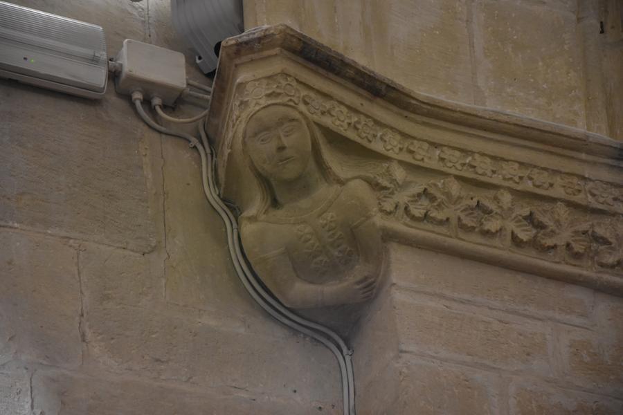 
	L'effige ritenuta rappresentare Eleonora nella chiesa di San Gavino

