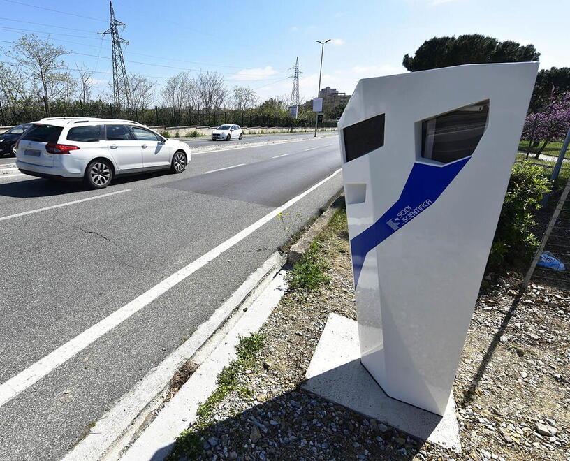 Piombino, l’autovelox della discordia è pronto a iniziare l’attività