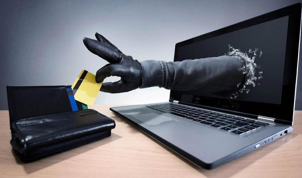 «Ha un problema con home banking», ma è una truffa: sottratti 3.000 euro a un professionista di Follonica