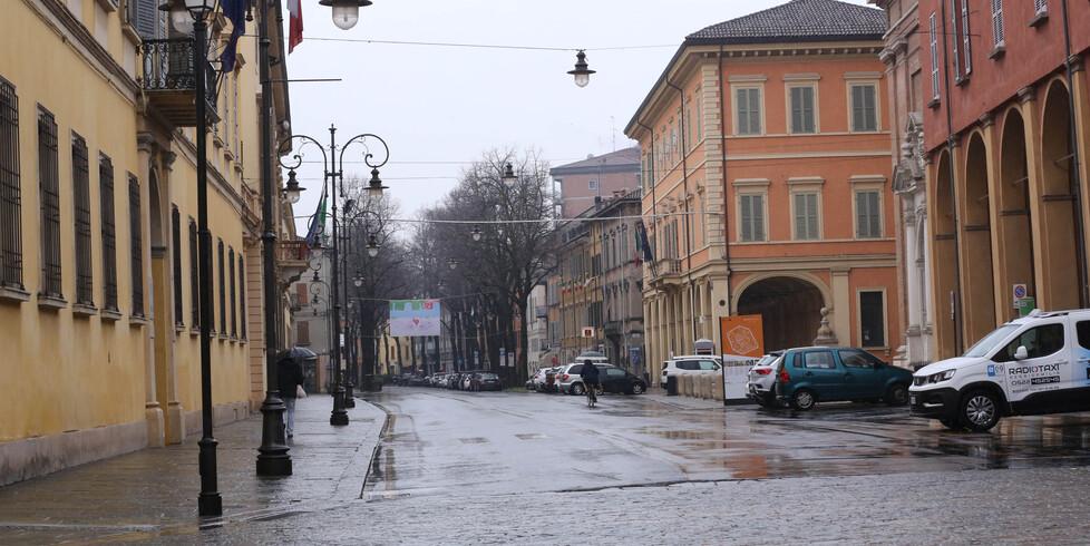 Ztl in corso Garibaldi e via Ariosto: «Tutto lo smog in Porta Brennone»