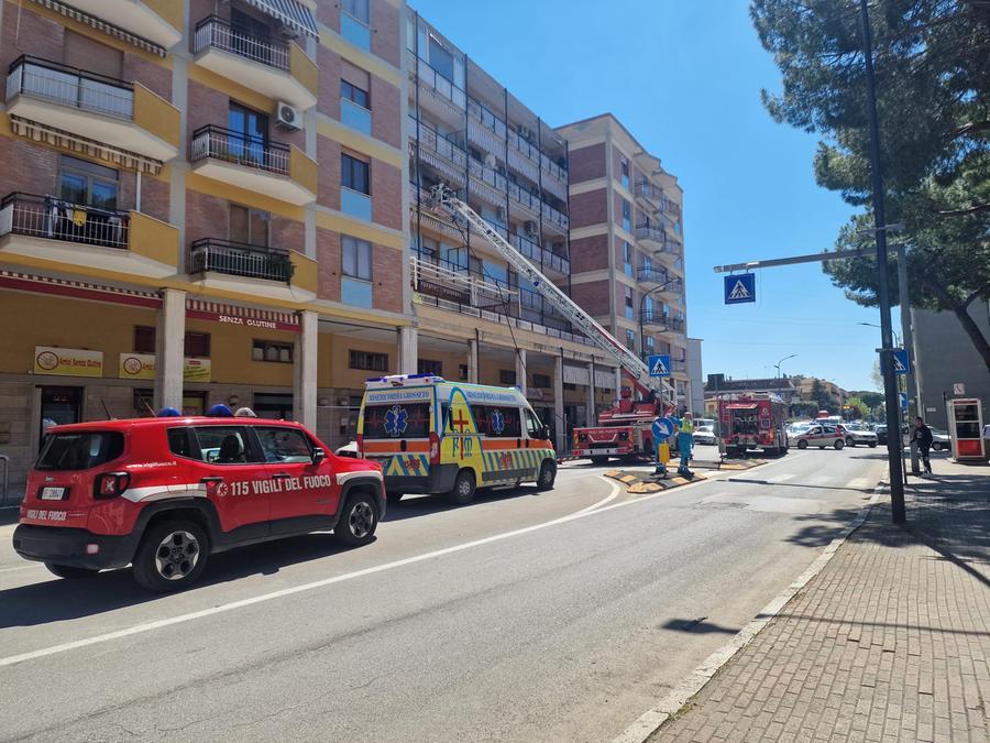 Grosseto, fiamme in un appartamento in via Giusti