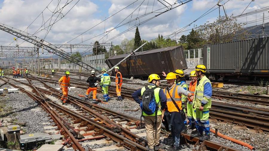 Treno deragliato a Firenze, la procura apre un’inchiesta