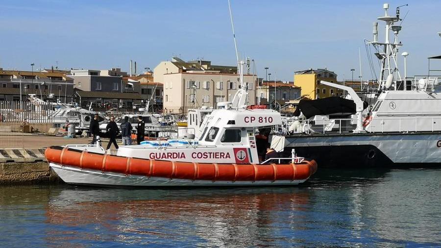 
	A Porto Torres la motovedetta che ha riportato il corpo trovato nel mare di Castelsardo

