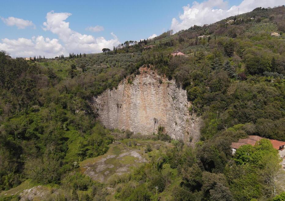 Nella foto sopra l’area della cava (foto Nucci)