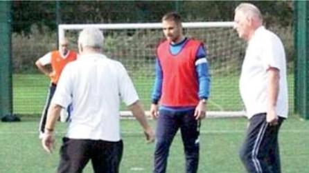 Il calcio camminato prevede l’impiego di cinque giocatori più il portiere