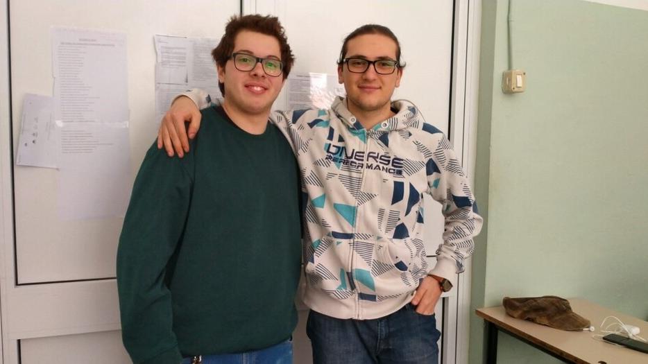Joshua Finias Mihalescu e Fabio De Fusco, i due studenti dell’istituto Orlando di Livorno autori di questo articolo