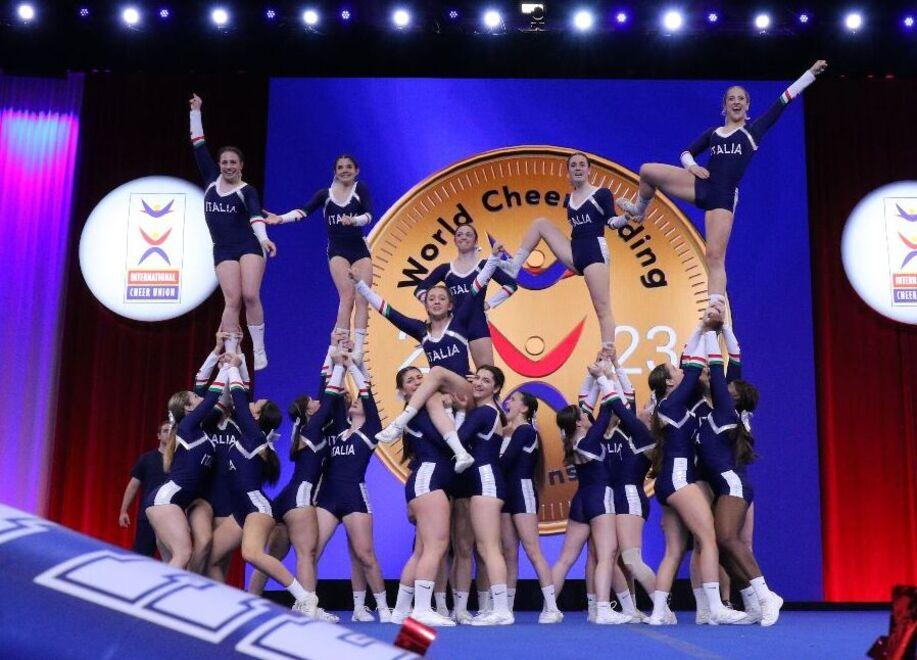 Nazareno superstar, le cheerleader fanno esultare Carpi 