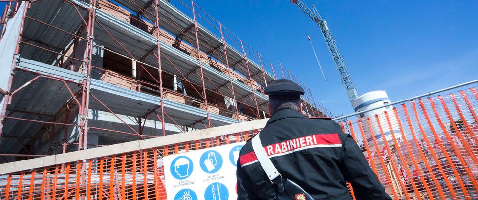 Controlli nei cantieri modenesi, multe e denunce 