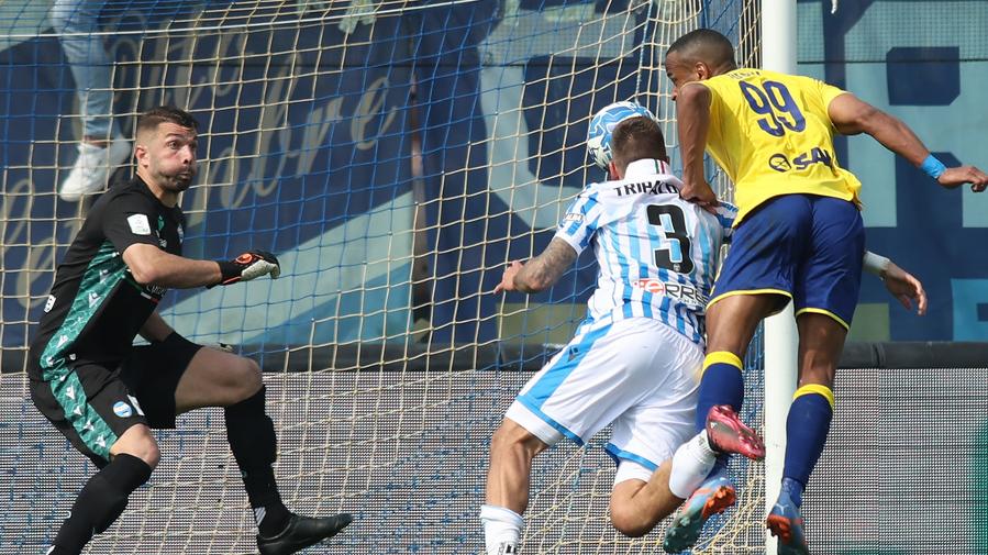 Modena-Spal Tesser: «Meritavamo» Poi il mister avverte: «Pensiamo a salvarci»