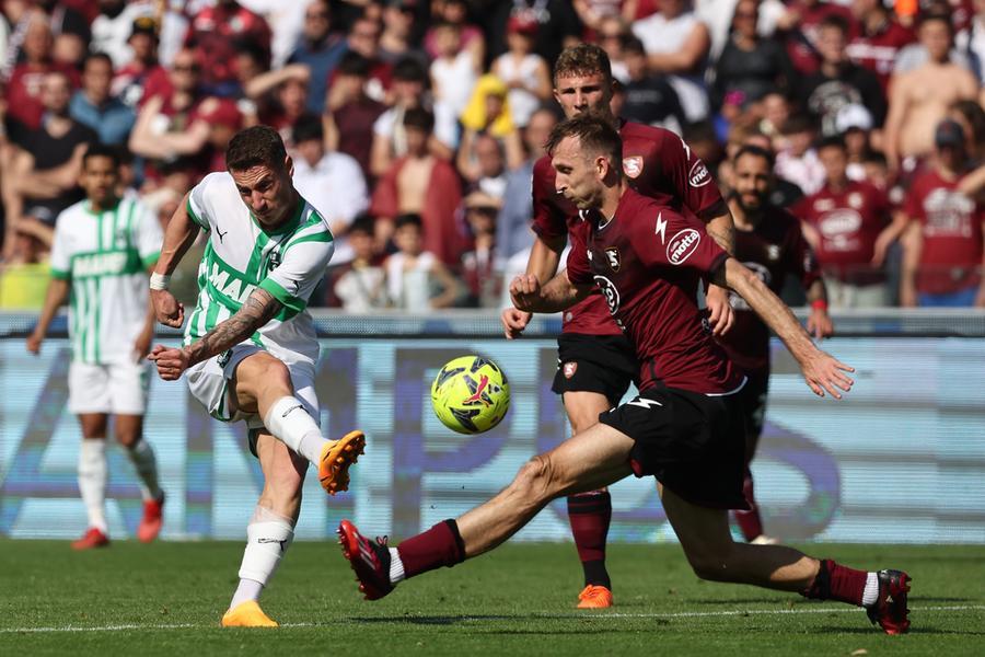 Serie A in diretta /  La Salernitana  liquida il Sassuolo con un netto 3 a 0