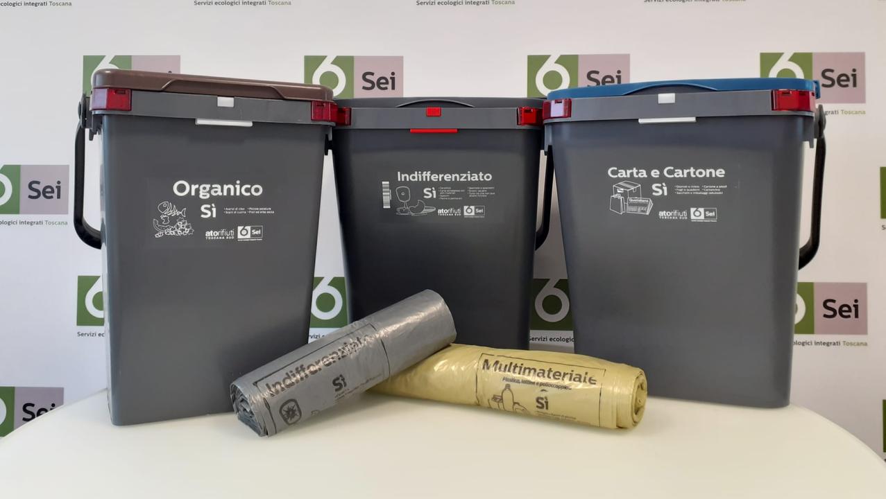 Il nuovo kit di Sei Toscana per la raccolta dei rifiuti che verrà consegnato alle utenze servite dalla raccolta domiciliare porta a porta