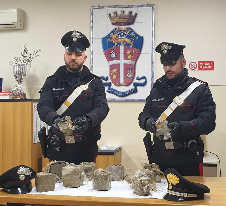 Maxi-sequestro di droga nel greto del Secchia: 8 chili di hascisc